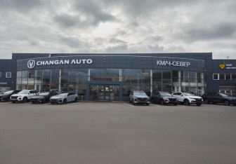 Подержанный автомобиль BMW X1 2011 года (21 фото)