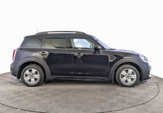 Подержанный автомобиль MINI Countryman 2019 года (4 фото)