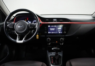 Подержанный автомобиль Kia Rio Sedan 2020 года (12 фото)