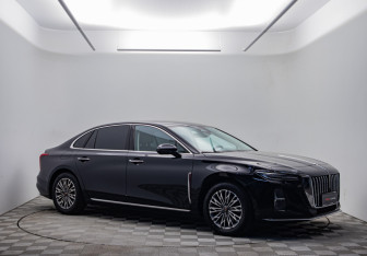 Подержанный автомобиль Hongqi H5 2024 года (3 фото)