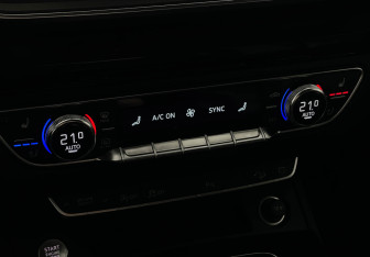 Подержанный автомобиль Audi Q5 2019 года (16 фото)