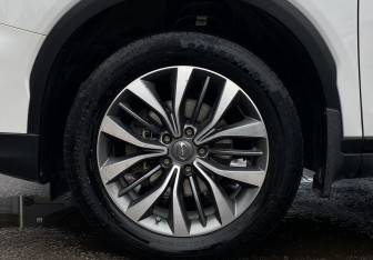 Подержанный автомобиль GAC GS8 2021 года (9 фото)