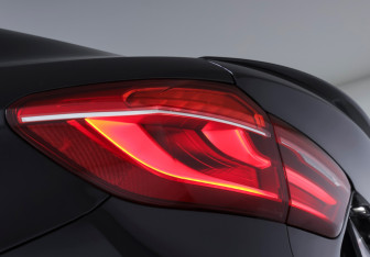 Подержанный автомобиль BMW X6 M 2017 года (24 фото)