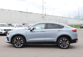 Подержанный автомобиль Geely Tugella 2023 года (8 фото)