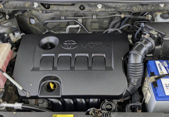Подержанный автомобиль Toyota RAV4 2013 года (9 фото)
