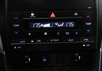 Подержанный автомобиль Toyota Camry Sedan 2016 года (12 фото)