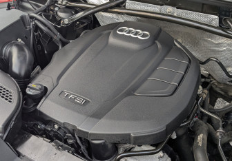 Подержанный автомобиль Audi Q5 2018 года (9 фото)