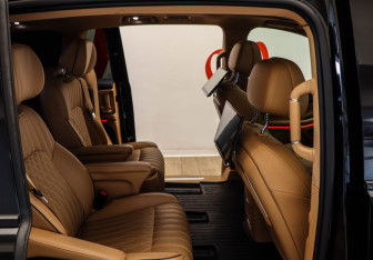 Подержанный автомобиль Voyah Dream 2023 года (8 фото)