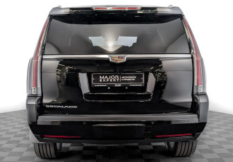 Подержанный автомобиль Cadillac Escalade Suv 2020 года (6 фото)
