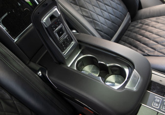 Подержанный автомобиль Land Rover Range Rover 2021 года (33 фото)