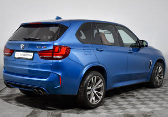Подержанный автомобиль BMW X5 M 2015 года (5 фото)