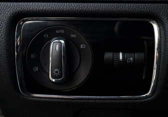 Подержанный автомобиль Skoda Superb Liftback 2013 года (15 фото)