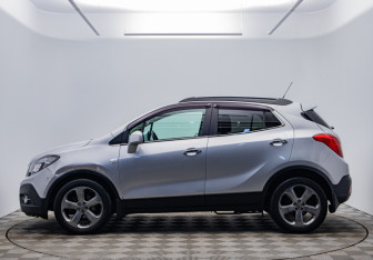 Подержанный автомобиль Opel Mokka 2013 года (8 фото)