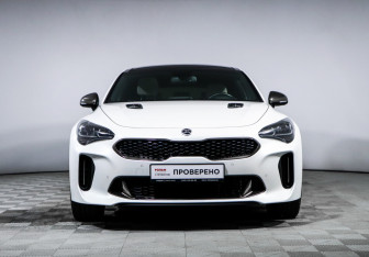 Подержанный автомобиль Kia Stinger 2018 года (2 фото)