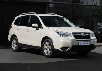 Подержанный автомобиль Subaru Forester Suv 2014 года (3 фото)