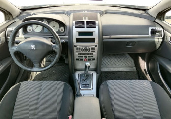 Подержанный автомобиль Peugeot 407 Sedan 2008 года (11 фото)