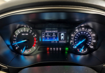 Подержанный автомобиль Ford Fusion (North America) 2015 года (13 фото)