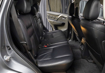 Подержанный автомобиль Mitsubishi Pajero Sport 2019 года (11 фото)
