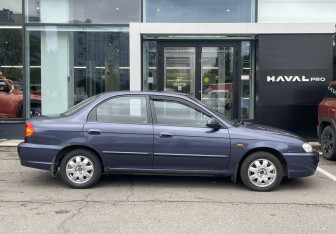 Подержанный автомобиль Kia Spectra Sedan 2006 года (4 фото)
