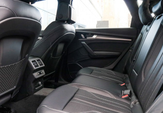 Подержанный автомобиль Audi Q5 2025 года (9 фото)