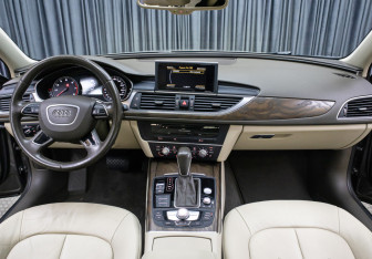 Подержанный автомобиль Audi A6 Sedan 2015 года (14 фото)