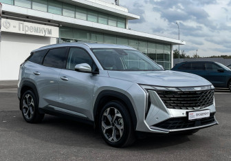 Подержанный автомобиль Geely Atlas 2024 года (3 фото)