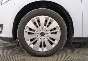 Подержанный автомобиль Ford Focus Wagon 2017 года (13 фото)