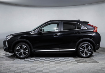 Подержанный автомобиль Mitsubishi Eclipse Cross 2019 года (8 фото)