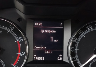 Подержанный автомобиль Skoda Octavia Liftback 2018 года (16 фото)