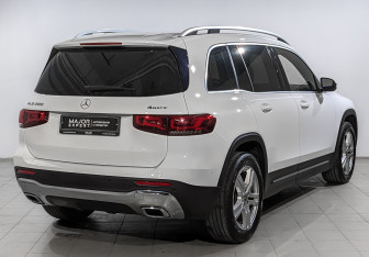 Подержанный автомобиль Mercedes-Benz GLB 2021 года (5 фото)