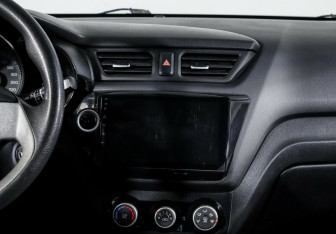 Подержанный автомобиль Kia Rio Hatchback 2016 года (11 фото)