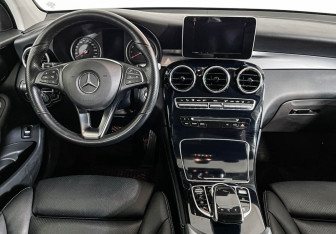 Подержанный автомобиль Mercedes-Benz GLC Coupe 2018 года (12 фото)