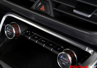 Подержанный автомобиль Geely Tugella 2022 года (24 фото)