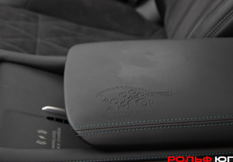 Подержанный автомобиль Geely Monjaro 2025 года (20 фото)