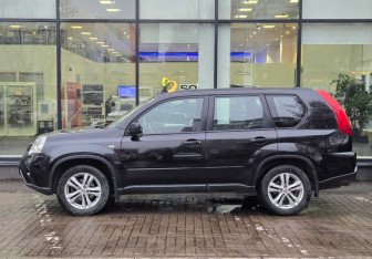 Подержанный автомобиль Nissan X-Trail 2014 года (5 фото)