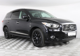 Подержанный автомобиль Infiniti QX60 2015 года (3 фото)