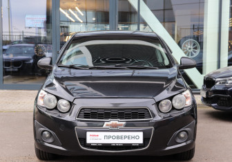 Подержанный автомобиль Chevrolet Aveo Sedan 2014 года (2 фото)