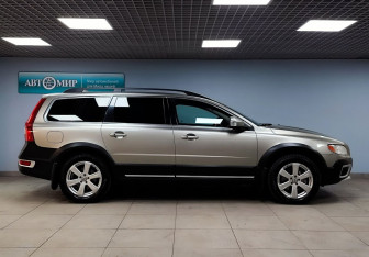 Подержанный автомобиль Volvo XC70 2012 года (4 фото)