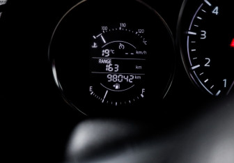 Подержанный автомобиль Mazda MX-5 2017 года (10 фото)