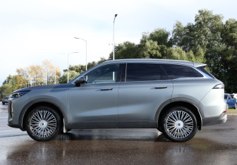 Подержанный автомобиль Chery Tiggo 9 2024 года (8 фото)