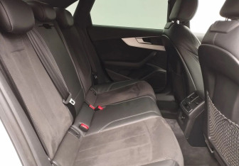 Подержанный автомобиль Audi A4 Sedan 2016 года (11 фото)