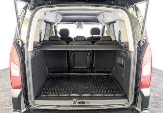 Подержанный автомобиль Opel Combo 2021 года (10 фото)