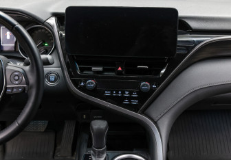 Подержанный автомобиль Toyota Camry Sedan 2022 года (15 фото)