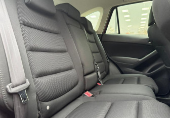 Подержанный автомобиль Mazda CX-5 2015 года (11 фото)