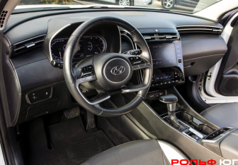 Подержанный автомобиль Hyundai Tucson 2021 года (14 фото)
