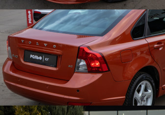 Подержанный автомобиль Volvo S40 2010 года (22 фото)