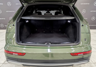 Подержанный автомобиль Audi Q5 2021 года (10 фото)