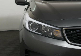 Подержанный автомобиль Kia Cerato Sedan 2017 года (6 фото)
