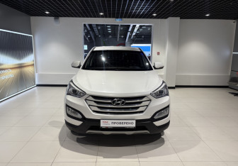 Подержанный автомобиль Hyundai Santa Fe 2014 года (6 фото)