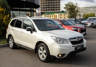 Подержанный автомобиль Subaru Forester Suv 2013 года (2 фото)